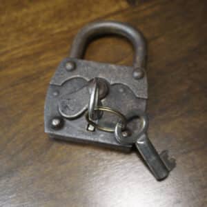 Sidor padlock with two keys